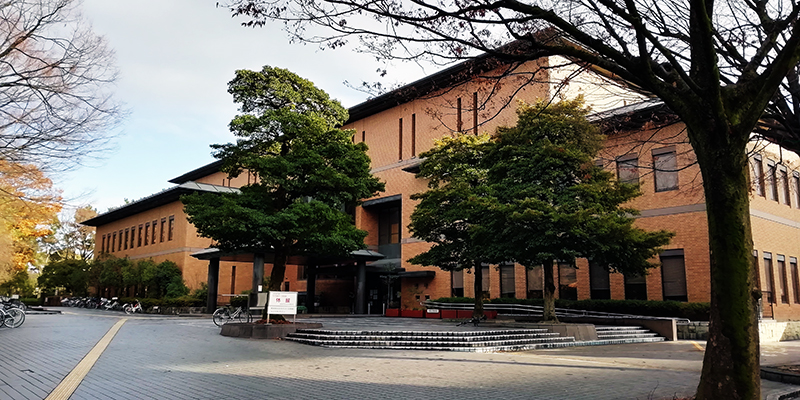 鶴舞図書館
